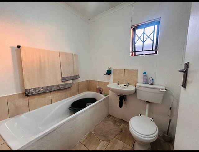 2 BEDROOM HOUSE FOR SALE IN SAVANNA CITY